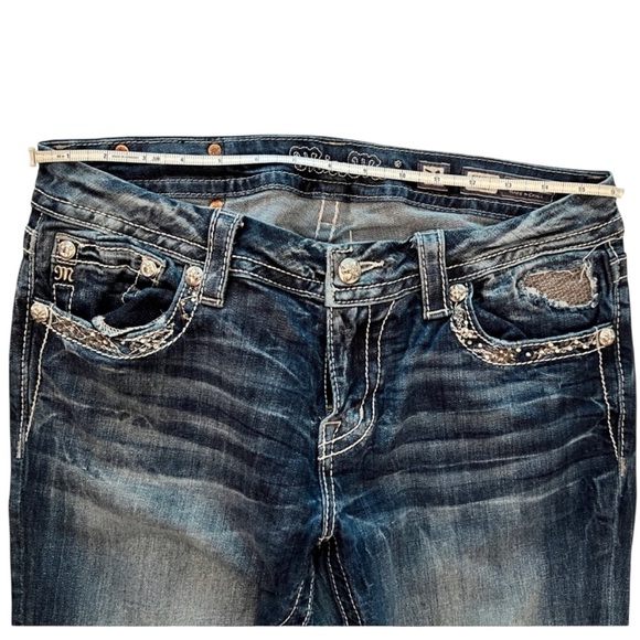 Miss Me Women's Blue Jeans, Signature Skinny, size 31 - Picture 2 of 12